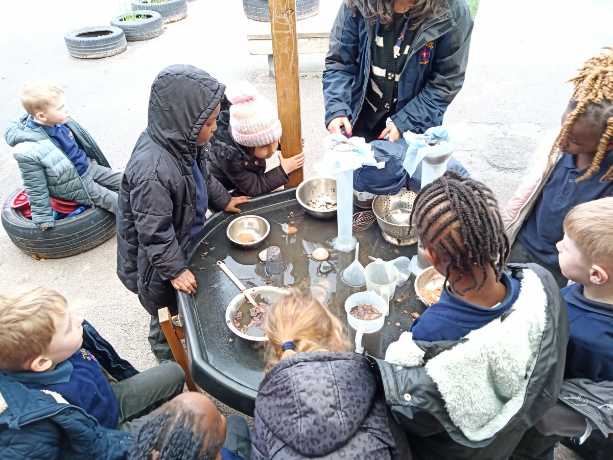 Miss Taylor tweet media