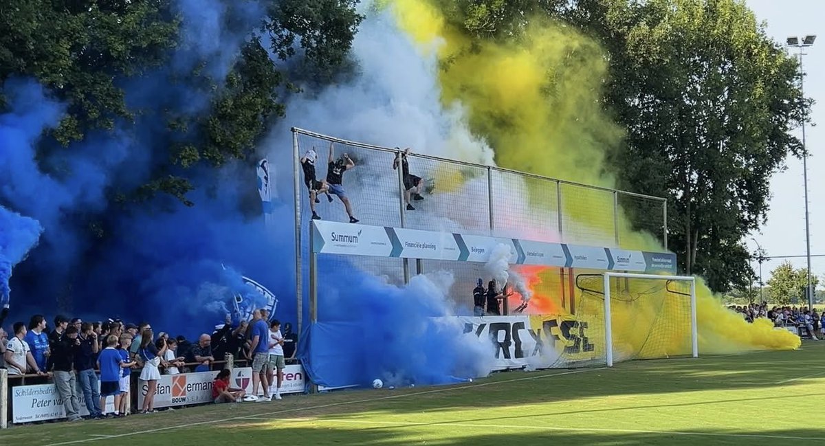 Voetbal Ultras tweet media
