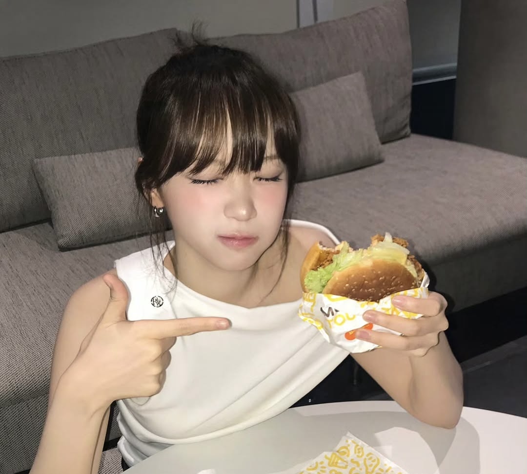 LE SSERAFIM MENFESS tweet media