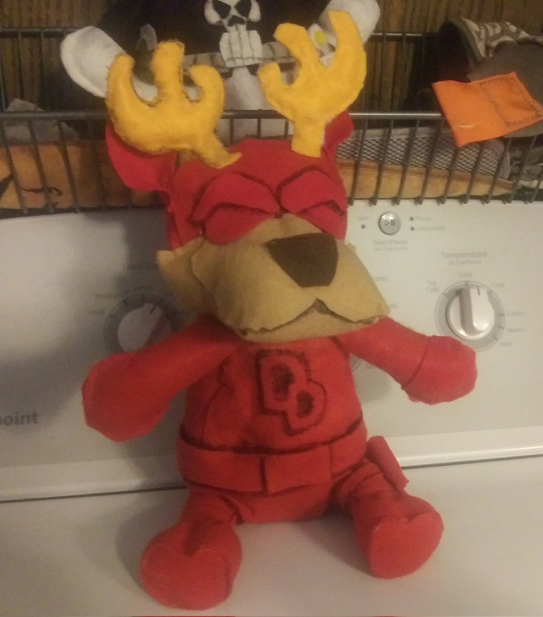 TubbsTheTubby's tweet photo. Hey, Fellas! Made some new Spider-Ham plushies! Got DeerDevil, The Punfisher, and Ducktor Doom! (With some cookies)

#SpiderHam #DeerDevil #DucktorDoom #Punfisher #Daredevil #ThePunisher #DoctorDoom https://t.co/lfn1zA6UtJ