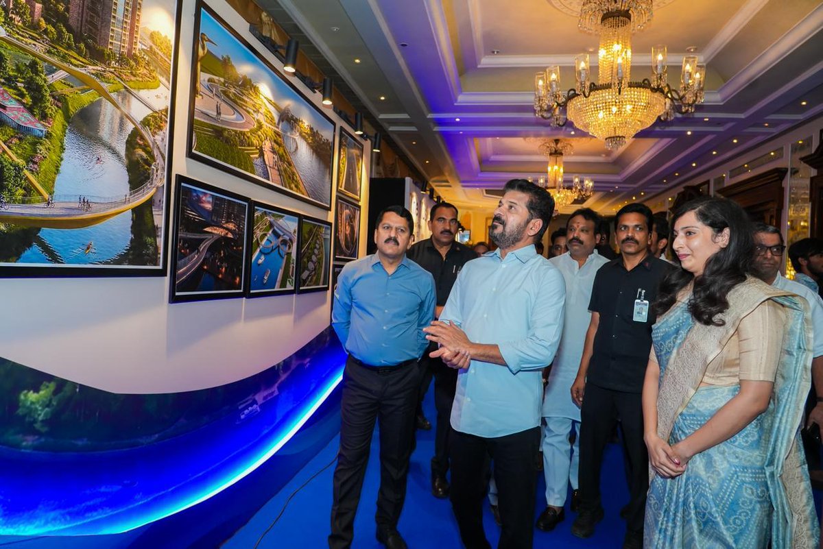 revanth_anumula's tweet photo. హైదరాబాద్ నగర నాగరికత, సాంస్కృతిక వారసత్వాన్ని భవిష్యత్తు తరాలకు అందించాలన్న సంకల్పంతో, మురికి కూపంగా మారిన మూసీ నదిని పునరుజ్జీవింప చేయాలన్న గొప్ప తలంపుతో, మూసీ దిగువన ఉన్న ఉమ్మడి  నల్గొండ జిల్లా ప్రజల కాలుష్య వెతలకు శాశ్వత పరిష్కారం ఇవ్వాలన్న మానవత్వంతో ప్రజా ప్రభుత్వం ప్రతిష్ఠాత్మక “మూసీ పునరుజ్జీవం - రివర్ ఫ్రంట్ డెవలప్మెంట్” ప్రాజెక్టు తలపెట్టింది.  

ఈ ప్రాజెక్టు పై కొందరు వ్యక్తులు, ప్రతిపక్ష పార్టీల నాయకులు అసత్యాలు, అర్ధ సత్యాలతో ప్రజలను గందరగోళానికి గురిచేస్తున్న నేపథ్యంలో పవర్ పాయింట్ ప్రజెంటేషన్ ద్వారా ప్రజలకు వాస్తవాలు వివరించే ప్రయత్నం చేశాం.

ప్రముఖులు, పర్యావరణవేత్తలు, మీడియా ప్రతినిధులు, ప్రజా సంఘాల సమక్షంలో ప్రభుత్వ విజన్ ను, వాస్తవ అంశాలను స్పష్టంగా తెలంగాణ సమాజం ముందు ఆవిష్కరించాం. 

ఈ రోజు “MUSI INVITES”  పేరుతో 
కార్యక్రమం నిర్వహించి మా ఆలోచనను సమాజం ముందు పెట్టాం. మూసీ పునరుజ్జీవం ఇప్పుడు ఛారిత్రక అవసరం. మా ప్రభుత్వం ప్రజలను నొప్పించి, పేదలను ఇబ్బంది పెట్టి ఏ పని చేయదు. ప్రతి అభివృద్ధి వెనుక కొంత మందికి ఇబ్బంది కలగడం సహజం. ఆ ఇబ్బందులకు పరిష్కారం చూపించడానికి మేం సిద్ధంగా ఉన్నాం. ఆ పరిష్కారం పై ఎవరు సలహాలు, సూచనలు ఇచ్చినా తీసుకోవడానికి మేం సిద్ధం.

మూసీ పరీవాహకంలో మురికి వాడల్లో పేదలు ఆత్మగౌరవాన్ని వదులుకుని బతకాలా!? వారు స్వచ్ఛమైన, ఆరోగ్యవంతమైన వాతావరణంలో జీవించాలన్నది మా ఆకాంక్ష. నది పునరుజ్జీవనంతో పాటు, పేదలకు ఆత్మగౌరవంతో కూడిన పునరావాసం కల్పించడానికి సిద్ధం గా ఉన్నాం. 

మూసీ ప్రక్షాళన విషయంలో ప్రజల్ని ఆందోళనకు గురిచేసేలా కొంతమంది ఉద్దేశ పూర్వకంగా, మరికొందరు అసంపూర్ణ సమాచారంతో అర్ధసత్యాలను ప్రచారం చేస్తున్నారు.

అధికారాన్ని కాపలాదారుగా వినియోగిస్తాం తప్ప, ప్రజలపై ఆధిపత్యం చెలాయించడానికి కాదు అనేది మా ప్రభుత్వం నమ్ముతుంది.

చరిత్ర నుండి పాఠాలు నేర్చుకుని, భవిష్యత్ కు ప్రణాళికలు వేసుకోవడం విజ్ఞుల లక్షణం. మూసీ విషయంలో రాజకీయాలకు అతీతంగా అందరూ సహకరించాలి. అందరి సహకారంతో ఈ ప్రాజెక్టును పూర్తి చేసుకుందాం.

#MusiRejuvenation
#MusiRiverfront
#Hyderabad
#CleanMusi
#TelanganaDevelopment