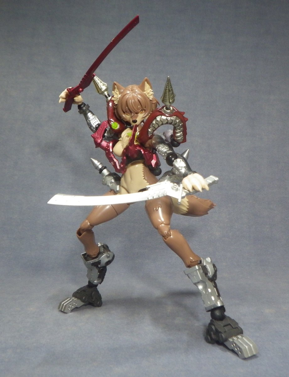 satoytriber's tweet photo. ネクサスブレード＆クリムゾンブレード
グリップが若干太いので自作剣よりもフィットする
（握り易い訳では無い）　＃アッセンブルボーグ
#見てってけもプラ　＃けもプラ https://t.co/7AIz07KUZs