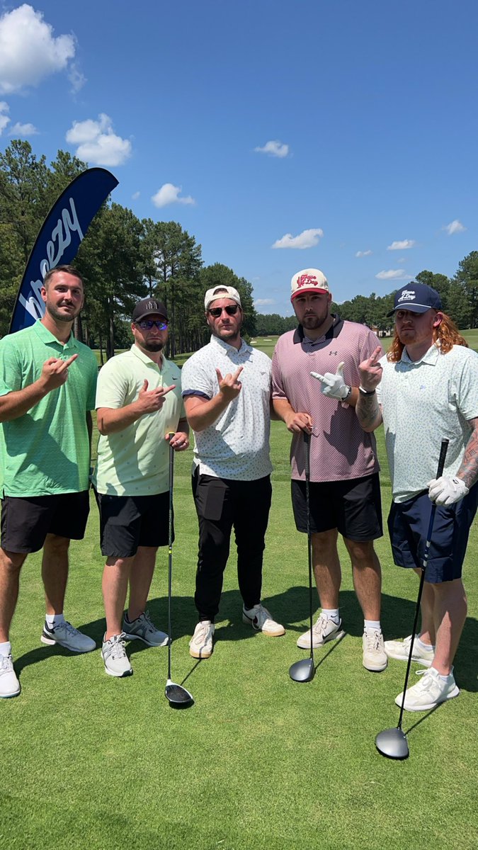 Rob $tone tweet media