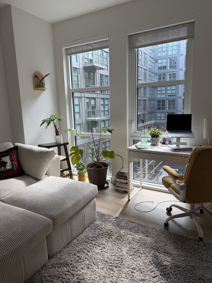 dirtyfern's tweet photo. i love my lil home https://t.co/LXtpDbJpgq