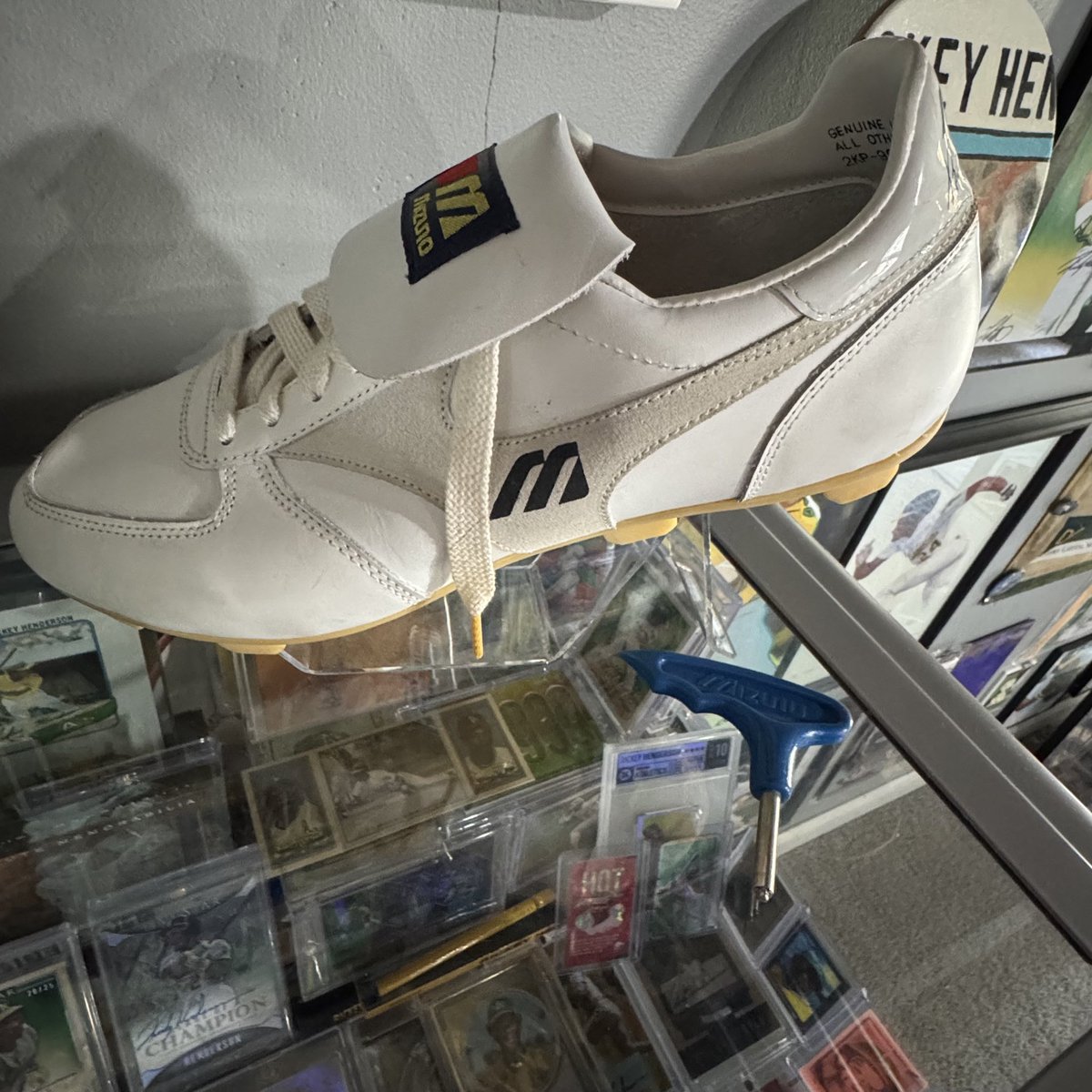 Man-cave of Steal (#24ever) tweet media