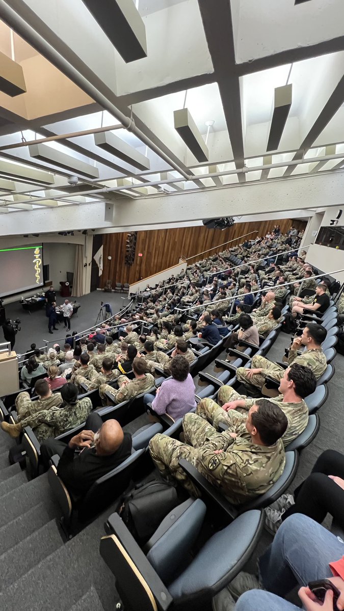 Robert Irvine Foundation tweet media