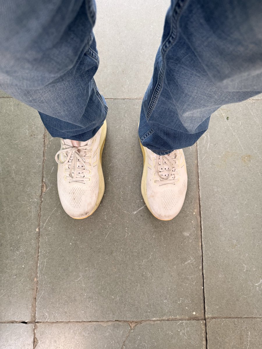 Arvindabc1911's tweet photo. These are the shoes photos. https://t.co/SwgMggJIHa
