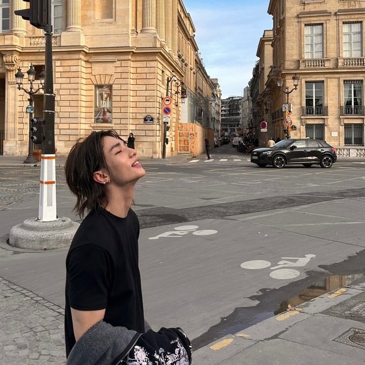 fei | on hiatus till hf moves tweet media