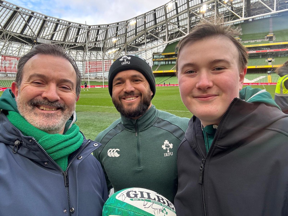 Michael's Fan Club tweet media