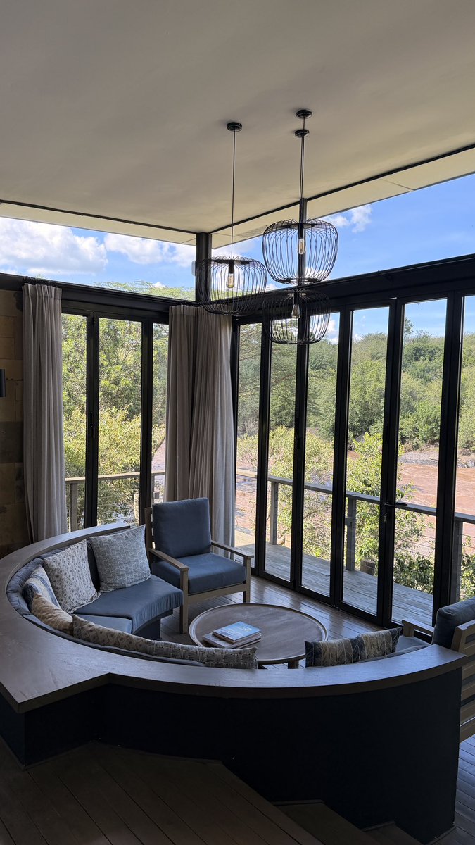 Let’s Discover Travel tweet media