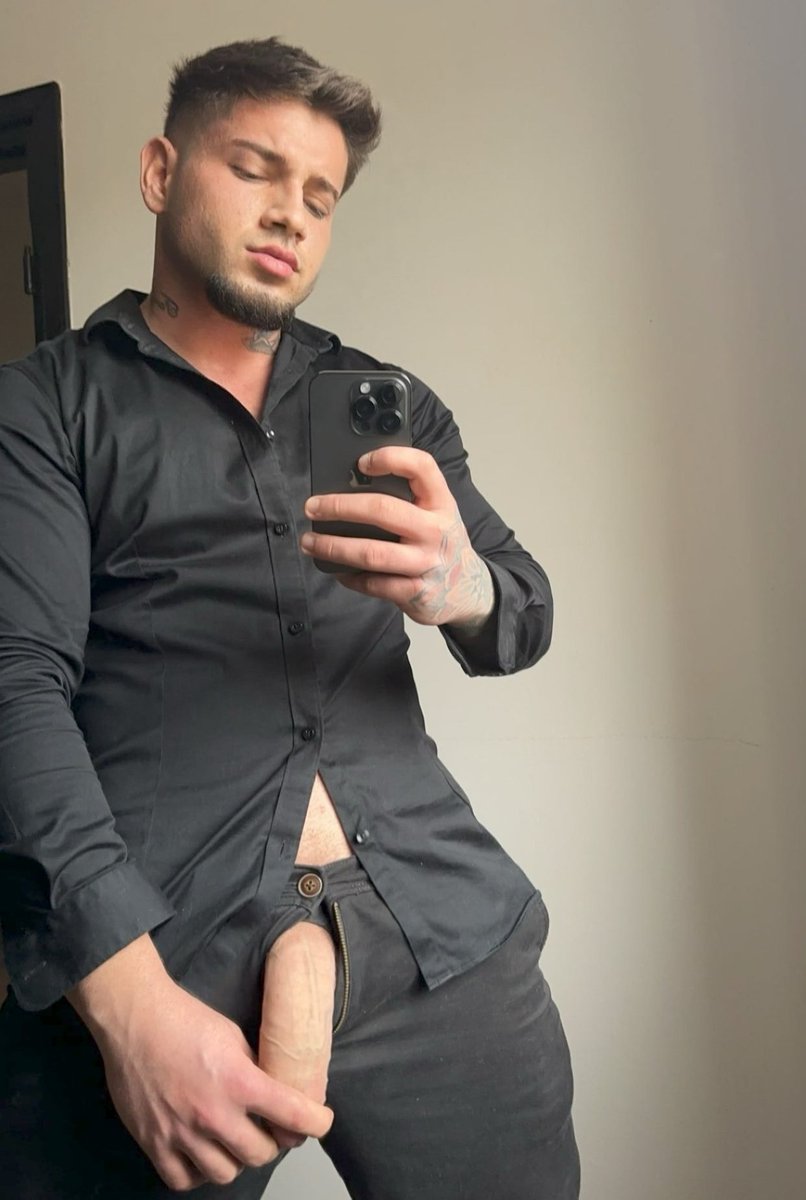 liam_italian_bull tweet media