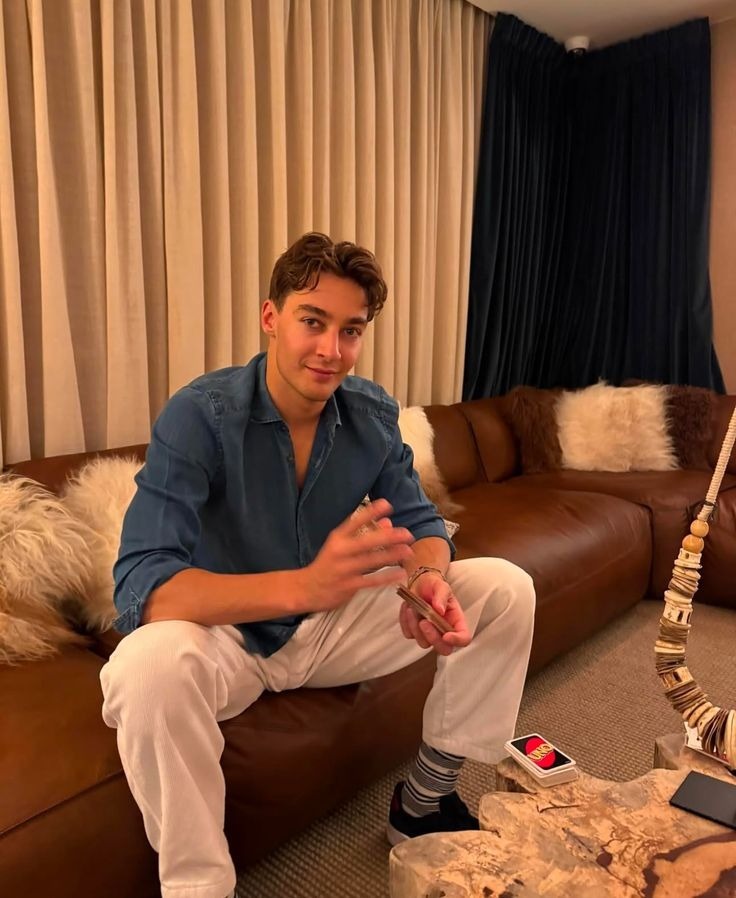 Base umum bisa follow @cornerfess tweet media