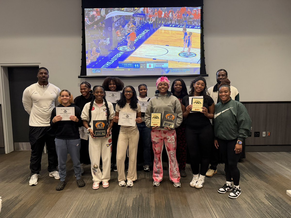 Ola Lady Mustangs Basketball tweet media