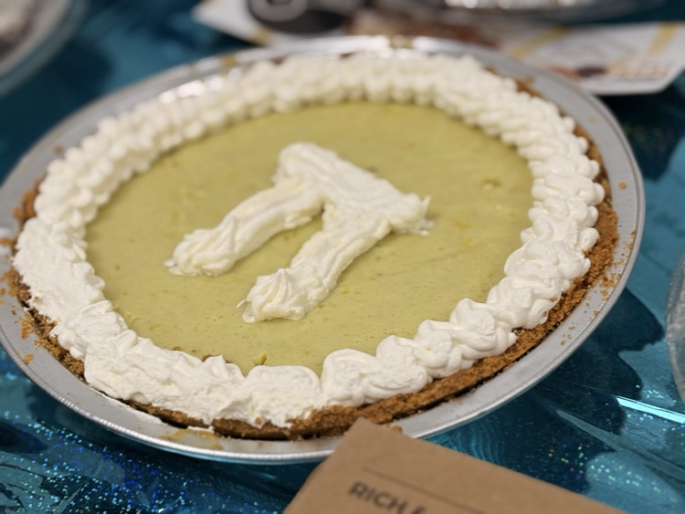 ButtsRoadInt's tweet photo. Happy (almost) Pi Day! 🥧🍕
Our amazing PTA treated the staff at BRI to pizza and pies today to help us celebrate early. From savory slices to sweet treats, it was the perfect way to show appreciation for our hardworking teachers and staff.  Thank you, BRI PTA! https://t.co/fEiF1faBSQ