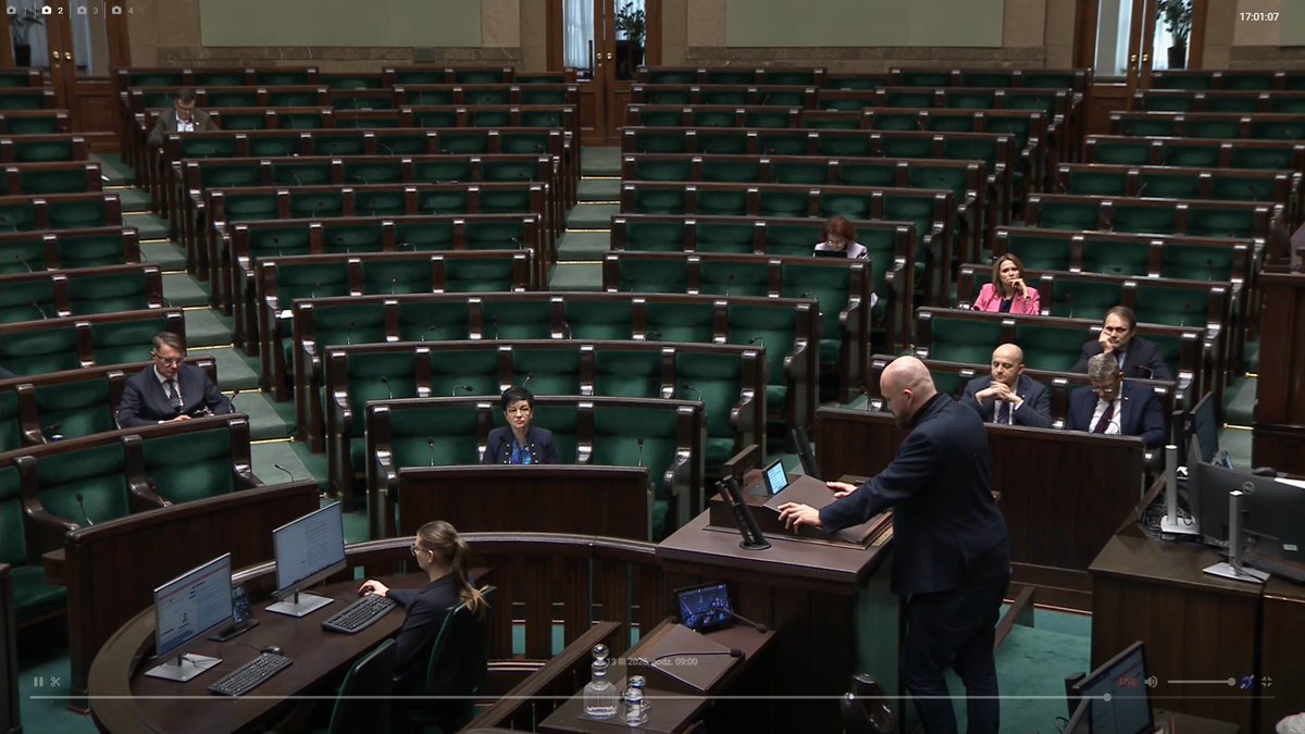 PawelDSM tweet media