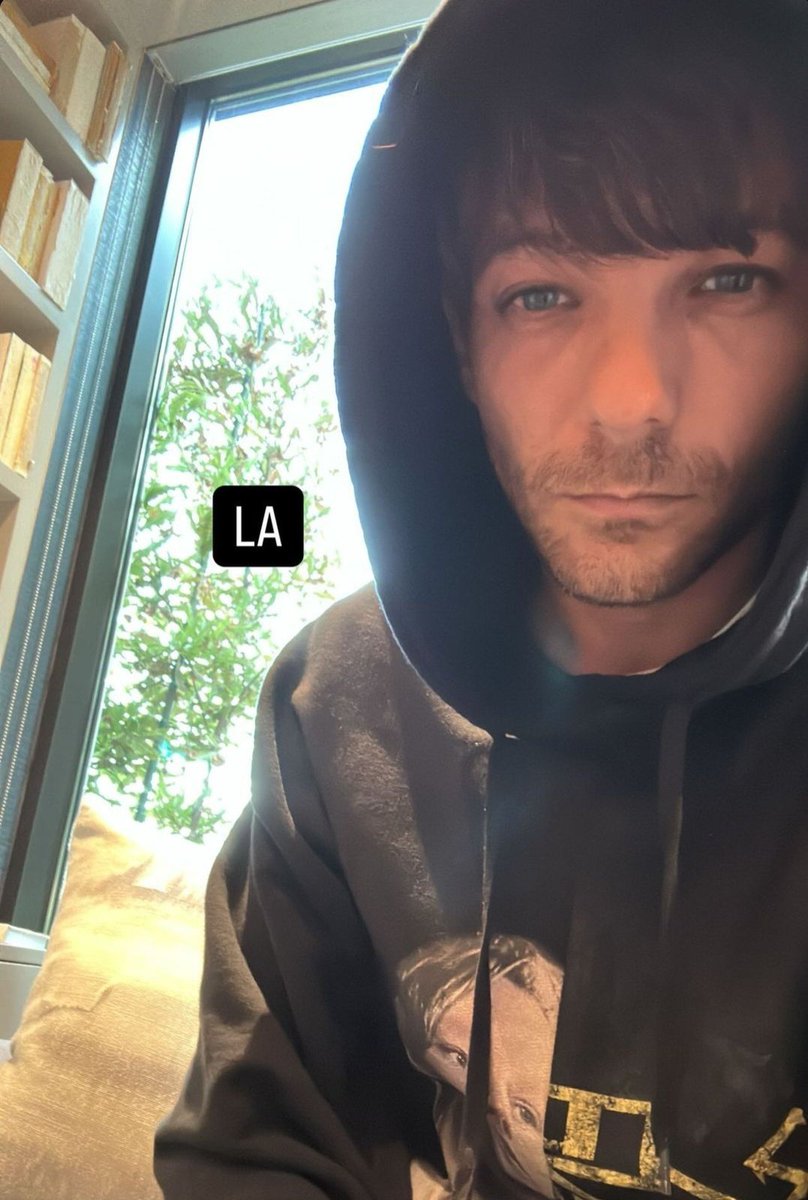 World Tomlinson tweet media