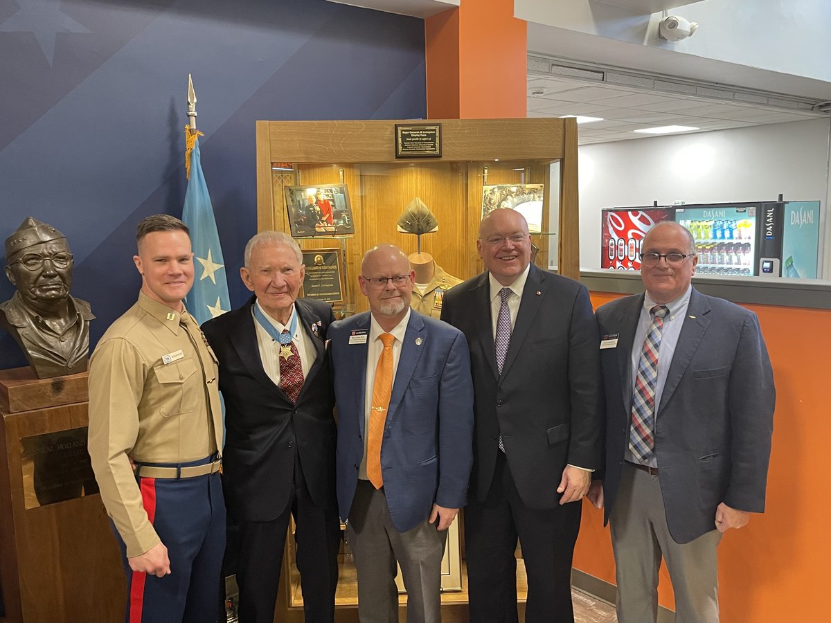 Sigma Pi Fraternity tweet media