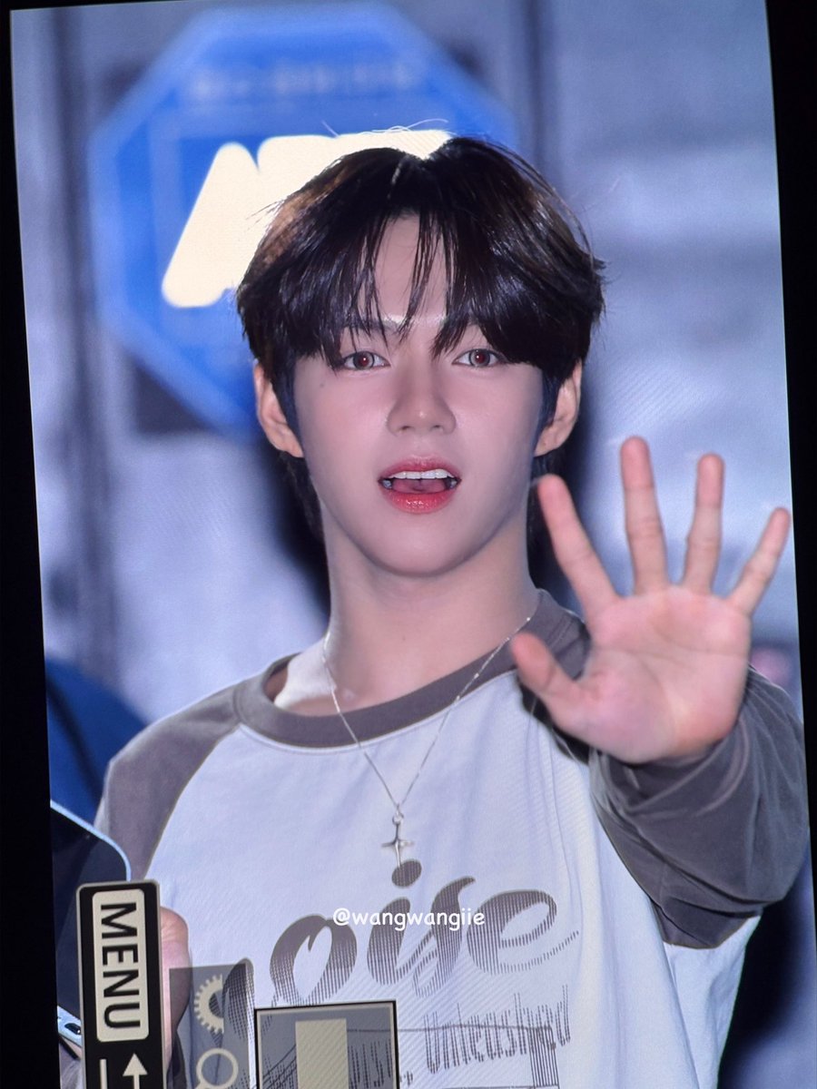 …축고정 렌즈……….🙏🏻