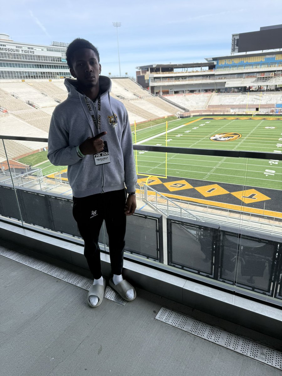 Carlos Clark JR tweet media