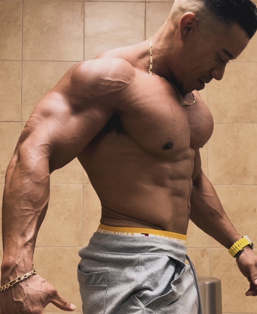 smoothripz's tweet photo. Hey X! This is my first post ever here. (hardly used social media at all)  I’m a 43 year old retired military veteran trying to pursue a career in the fitness or modeling/entertainment industry. Going to follow up with a verification video cause people always think I’m fake🤣 https://t.co/ekyvW5xMx1