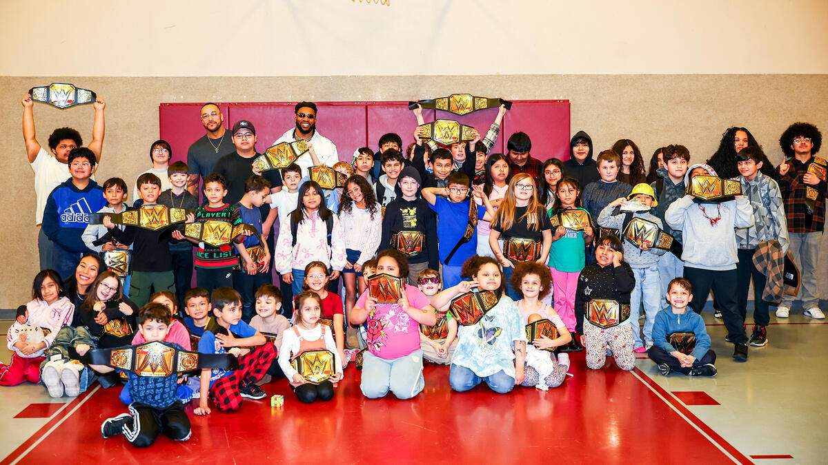 DPfanpage_media's tweet image. Wwe Superstars visit Portland Boys &amp;amp; Girls Clubs 
📸📸: Wwe's Website 

#DamianPriest #TrickWilliams #Michin