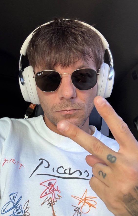 acervo louis tweet media