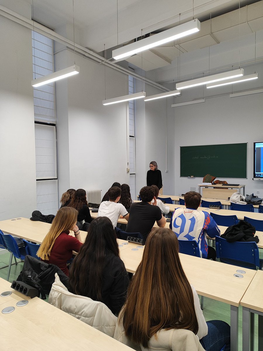 Facultad C. Económicas, Empresariales y Turismo tweet media