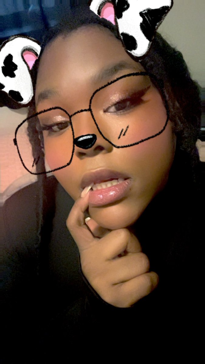 Miss Céline 👑 tweet media