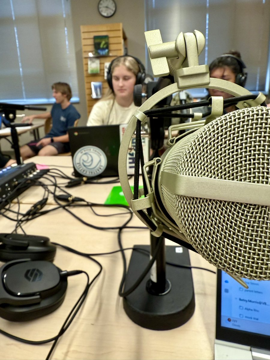BioKnights's tweet photo. Super happy to be invited to be a special guest for a podcast in Mrs. Morris’ class.  Such a cool authentic experience &amp; these kiddos shared such wonderful ideas for “overwhelm”. Timely advice, I’d say. 🩷 https://t.co/rh0zjwN4nu