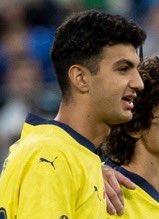 thefenerbahce01's tweet photo. bu yiğit efe denilen sığır nasıl fenerbahçede top oynuyor merak ediyorum çocuk bildiğin sığır her maçta problemli bir hareketi olur mu sen ne salak ne aptal bir çocuksun suç sende değil seni bu kulüpte tutanda https://t.co/3WiCCS3yIu