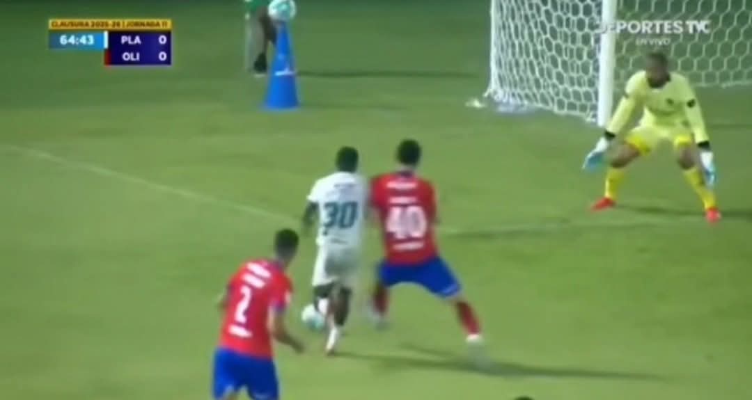 Hombro de un enano de 1.60m vs hombro de un grandote de 1.85m