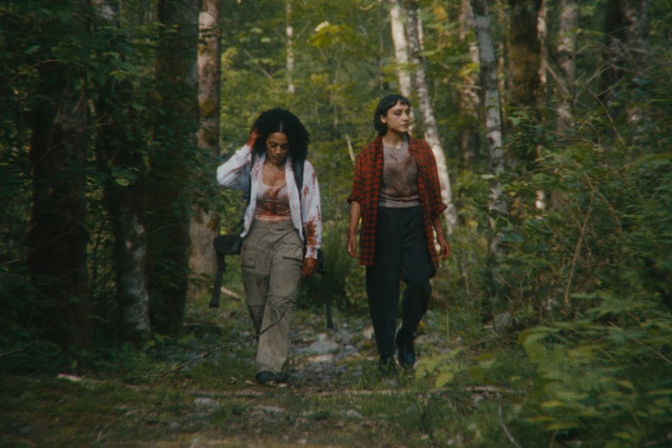 Bonnie and Clyde get a third wheel in the intimate thriller A SAFE DISTANCE premiering at <a href="/sxsw/">SXSW</a>

Read our review of the new movie here: theholofiles.com/2026/03/12/sxs…

Check out our interview w/ director Gloria Mercer &amp; stars Bethany Brown and Tandia Mercedes: theholofiles.com/2026/03/13/sxs…