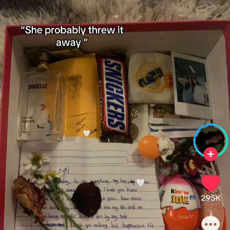 Disappear tweet media