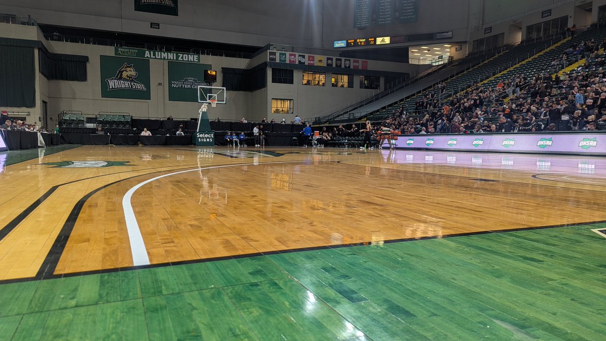dayton247now's tweet image. #OHSAA Division VII girls basketball semifinals: Russia leads Seneca East 22-9 at halftime.

Later today at UD Arena, Chaminade Julienne and St. Henry both play for state championships!