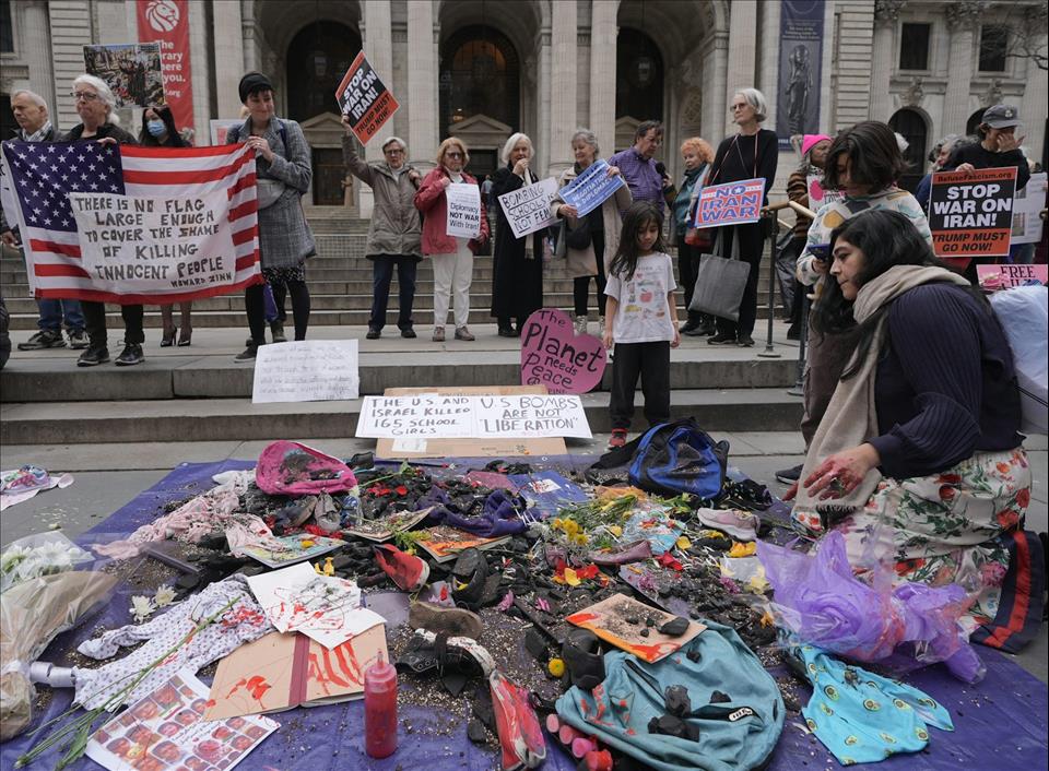 MENAFN's tweet image. When US Fights In The Middle East, American Muslim Students Often Face Discrimination #When #Fights #Middle #East, #American #Muslim #Students #Often #Face #Discrimination #Passport #Passenegers #Visa #Airports #Hotel dlvr.it/TRTHK5