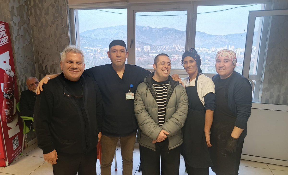 AdanaKYGM's tweet photo. 📍 Kozan Yurdu

Yurdumuzda gönüllü öğrencilerimizle beraber Down sendromlu misafirimizi ağırlayarak iftar yaptık. Ramazan’ın bereketini ve mutluluğunu birlikte paylaştık. 🌙🤗 https://t.co/Icl1ZePrD6