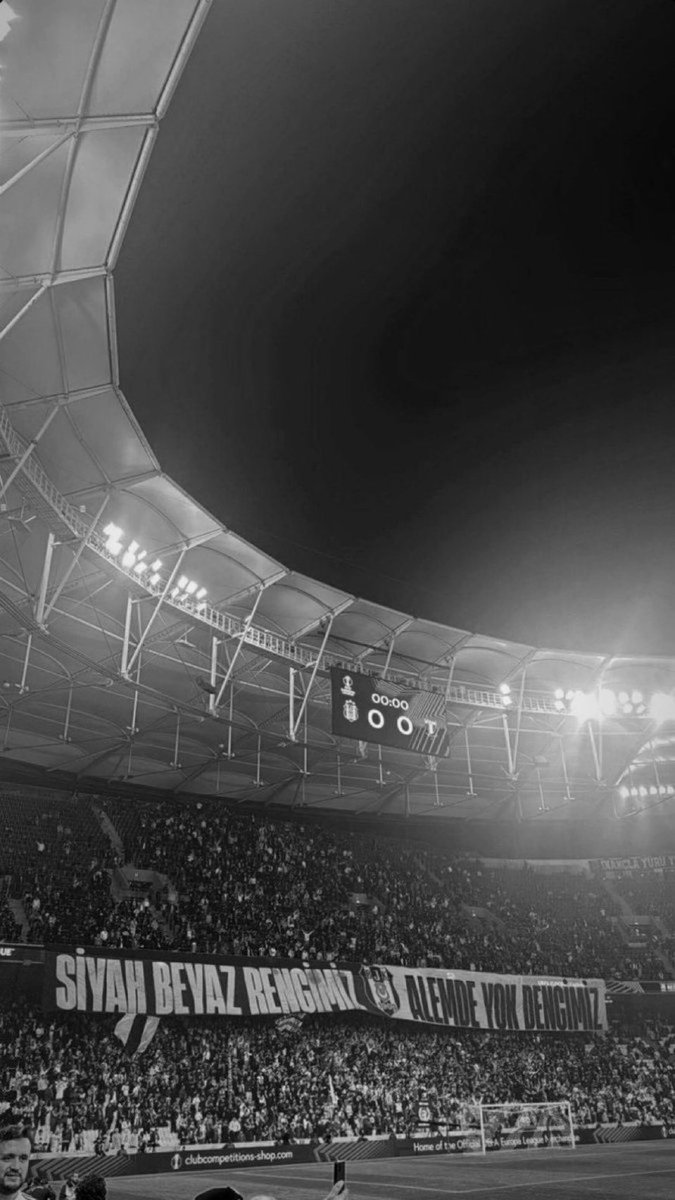 siyah beyaz rengimiz, alemde yok dengimiz