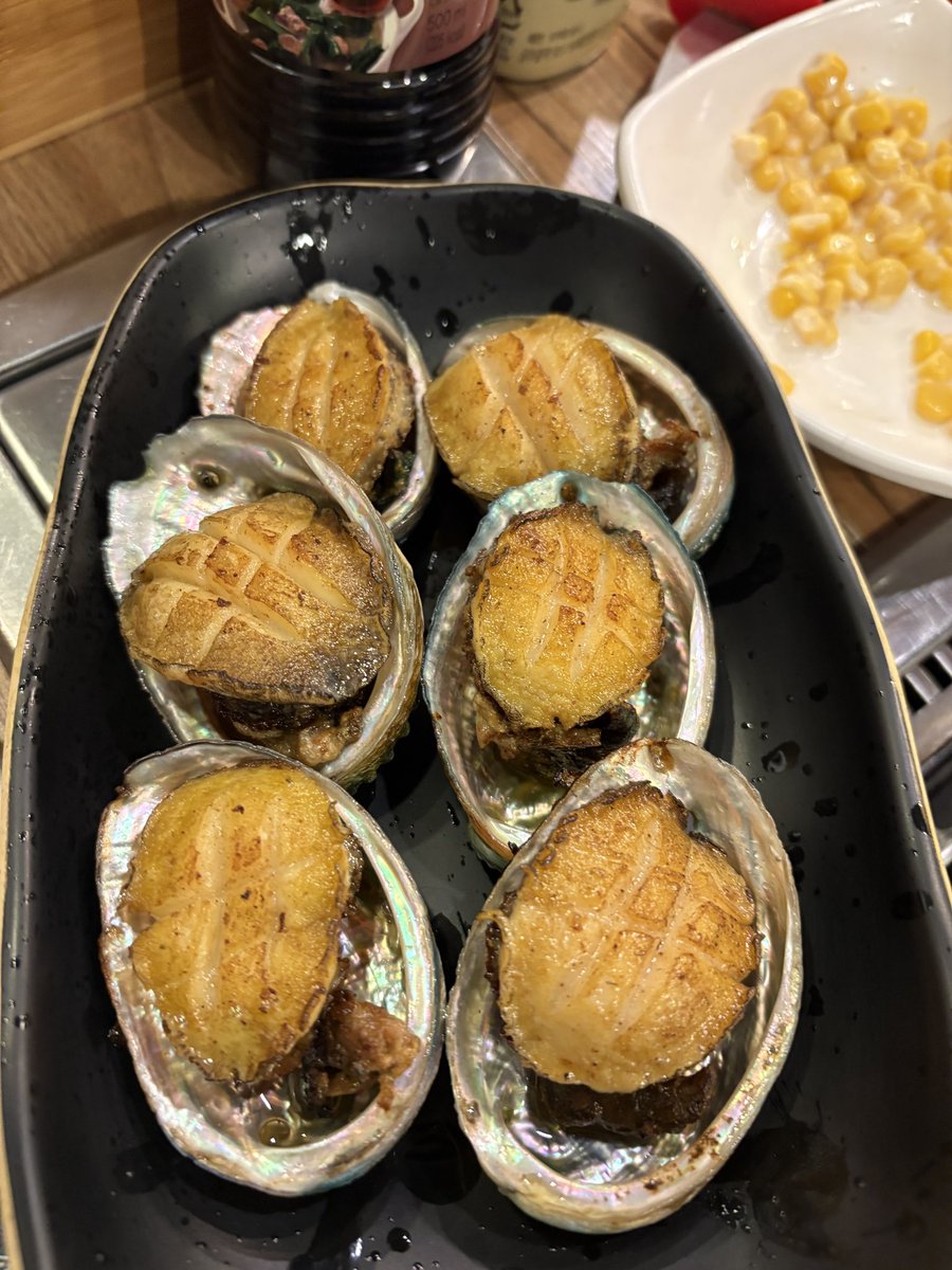 SAORI CASINO Dealer tweet media