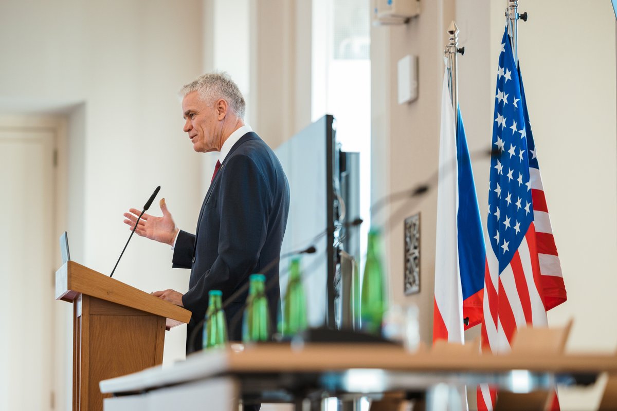 SelectUSA tweet media