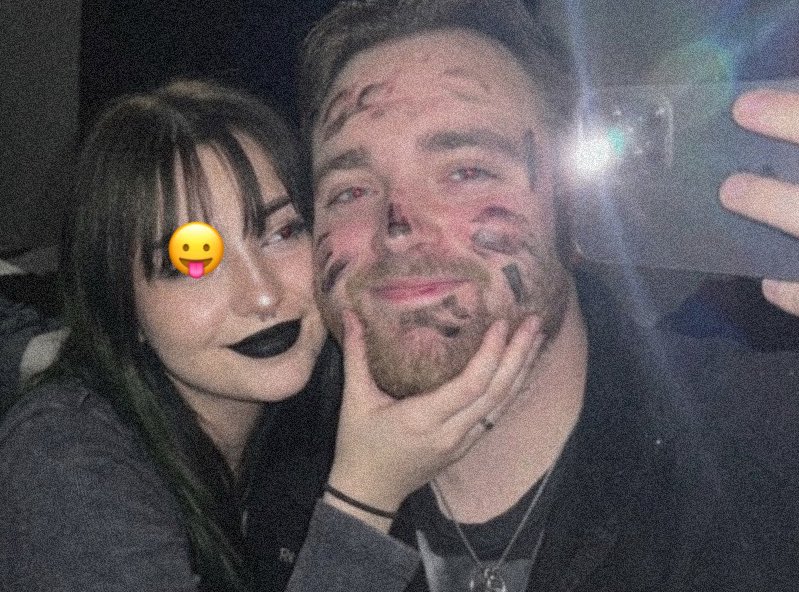 Ariana🦇 tweet media