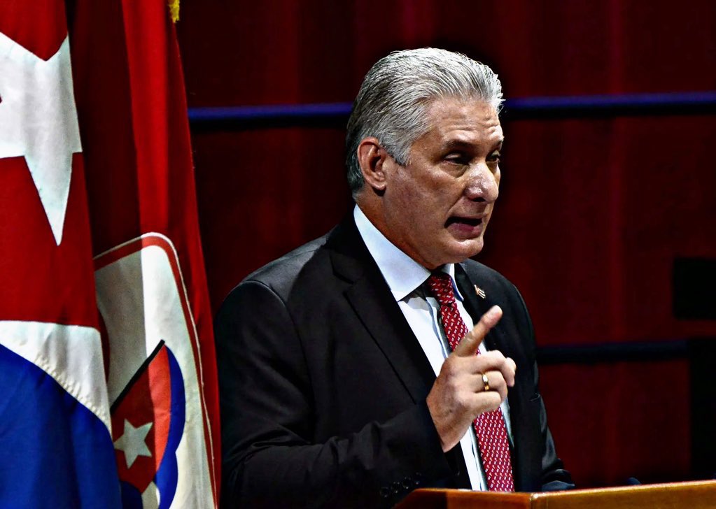 Inevitablewest's tweet image. 🚨BREAKING: The Cuban dictator, Miguel Díaz-Canel, has just AUTHORISED the entry of FBI agents on the island in a completely unprecedented move

It looks like a preemptive surrender… Freedom is coming for Cuba! 🇨🇺