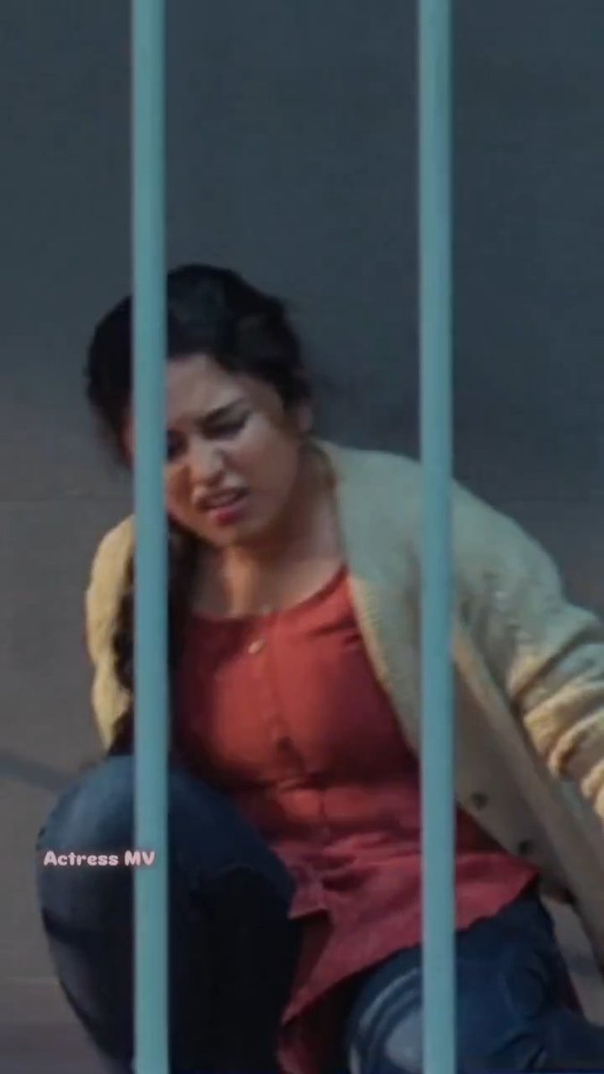 SowmiiVJ's tweet image. Priyanka Mohan 🥵🥵