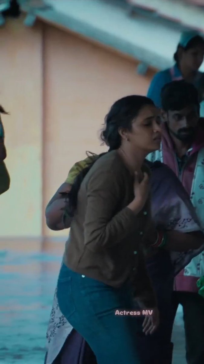 SowmiiVJ's tweet image. Priyanka Mohan 🥵🥵