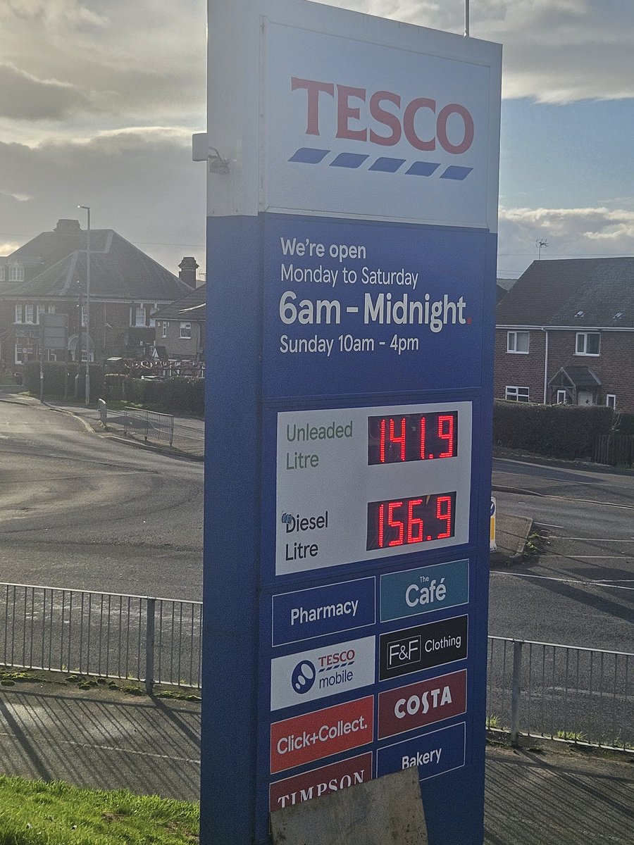 Claire Ward tweet media