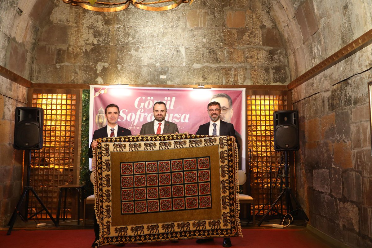 Ntanglay's tweet photo. Doğu Anadolu Kalkınma Ajansı (DAKA) Genel Sekreterliği görevindeyken, Doğu Anadolu Projesi (DAP) Bölge Kalkınma İdaresi Başkanlığına atanan Sayın @higuray65 tebrik ediyor, yeni görevinde bölgemizin kalkınmasına yönelik çalışmalarında başarılar diliyorum. https://t.co/FRbOFOIurq