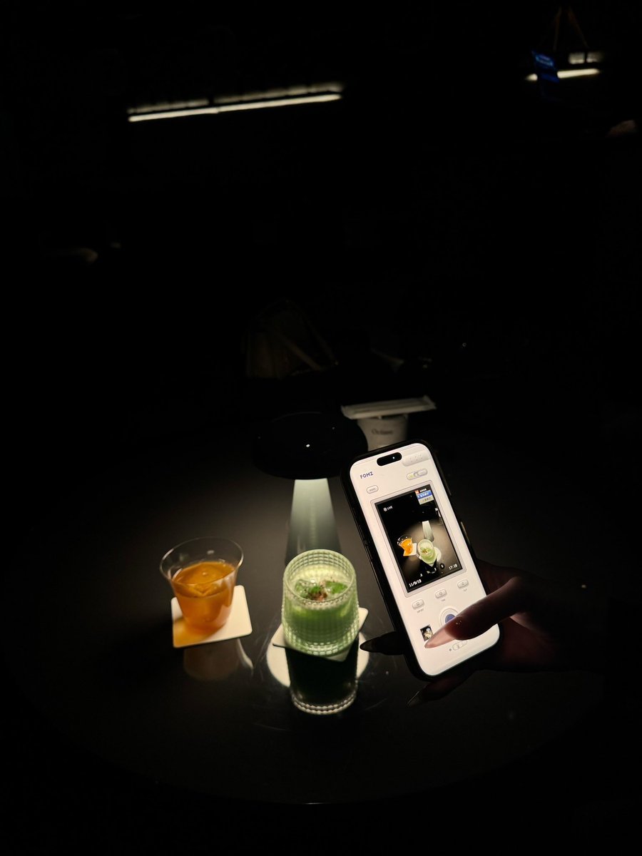 a_achu04's tweet photo. ここのカフェほんとに映えるし、ドリンクも凄い美味しくて音楽も好きなテーストだったから女子会に最高すぎた🤦‍♀️💗

 #大阪  #夜カフェ  #21歳 https://t.co/UMi7YkmLRs