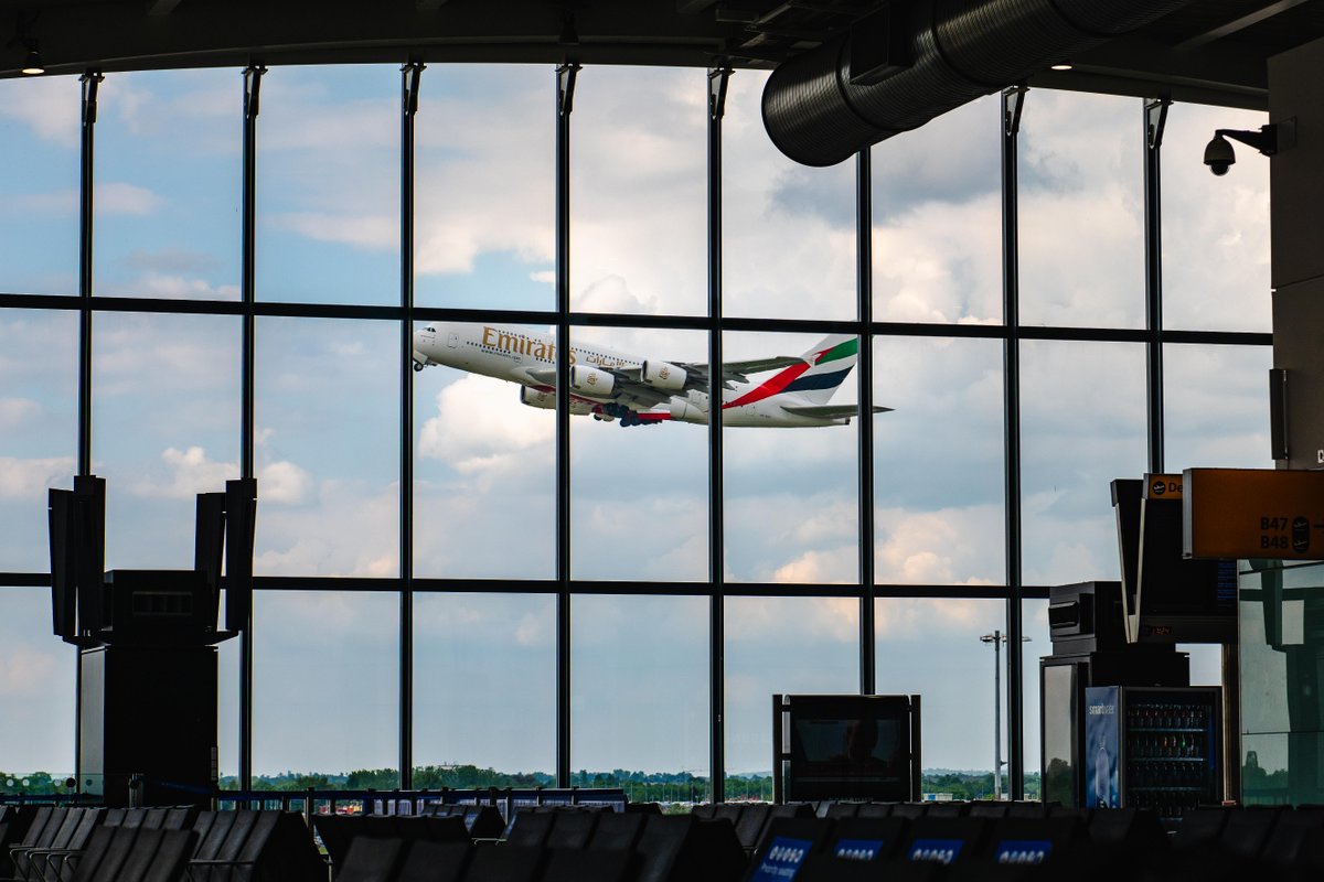 Heathrow Airport tweet media