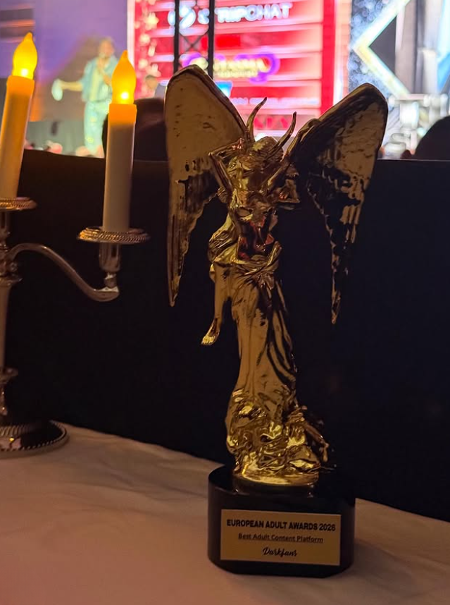 MAN DARKFANS tweet media