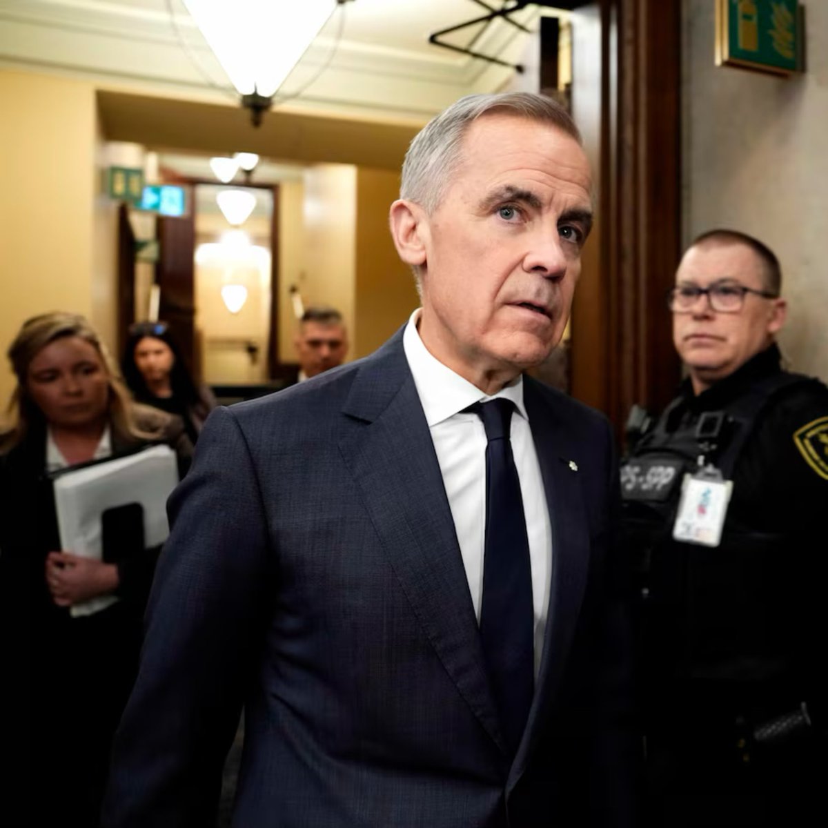 6ixBuzzTV tweet media