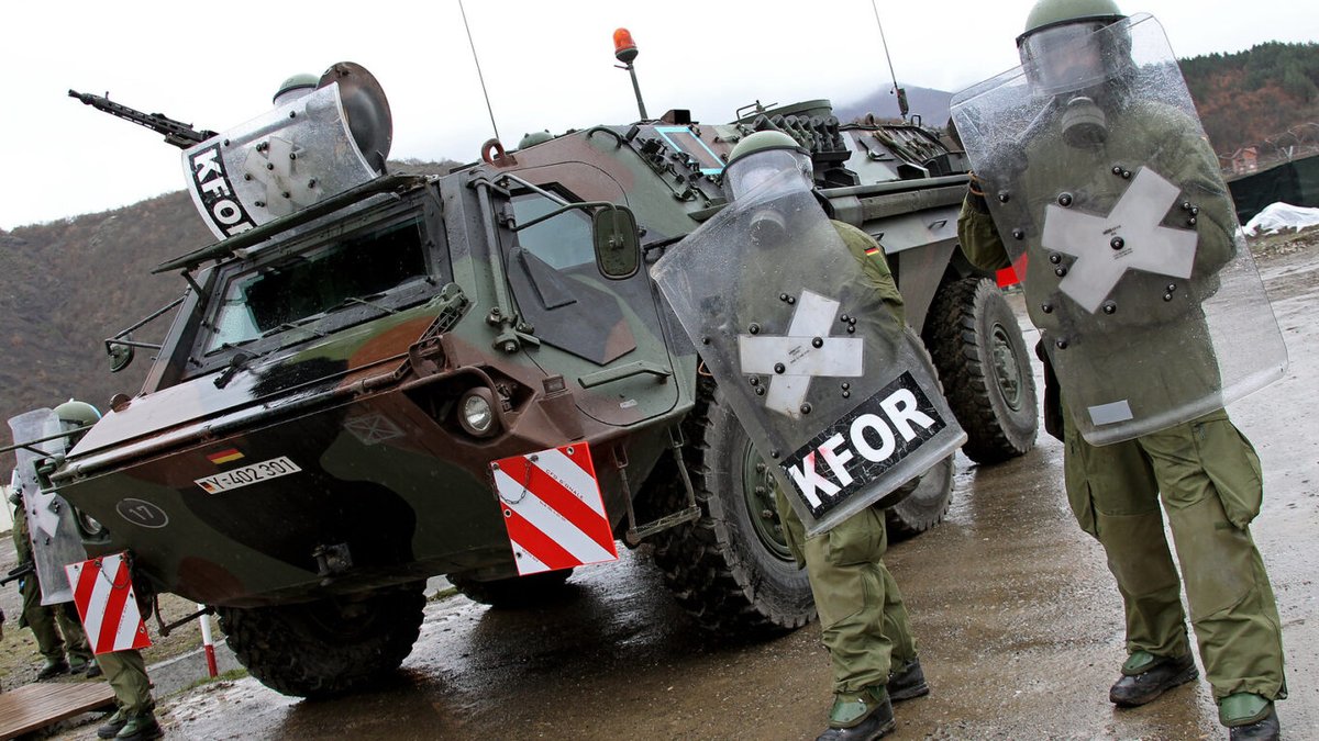 Maximilian -low credibility- tweet media